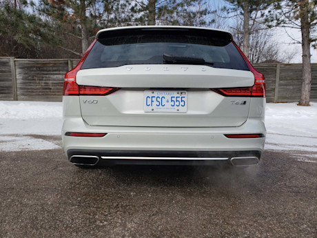 Editorial 2019 volvo v60 inscription 05 sw