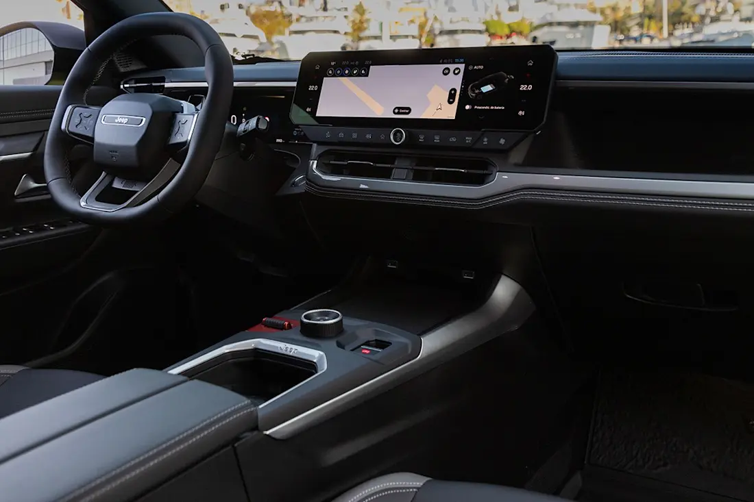 BEBE20251127 Jeep Compass 04