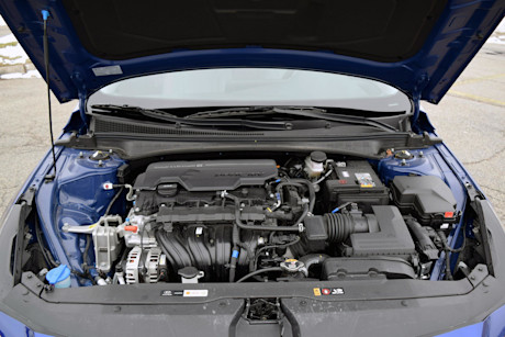 Editorial 2021 hyundai elantra ultimate 09 sha