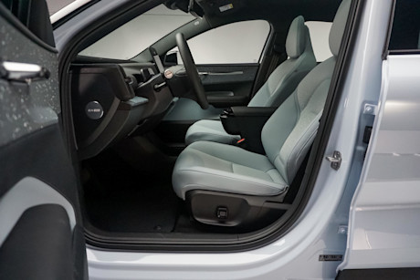 Editorial 2025 volvo ex30 09 di