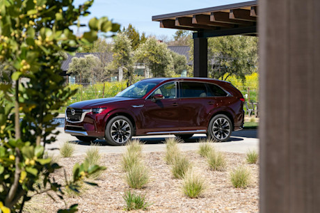 Editorial 2024 mazda cx 90 04 jw