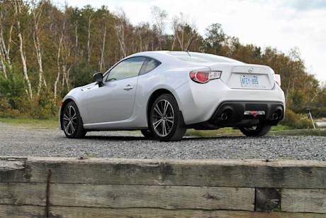 Editorial 2013 scion fr s 01 jp