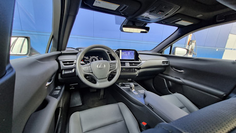 Lexus UX 300h 2025 : essai routier Image