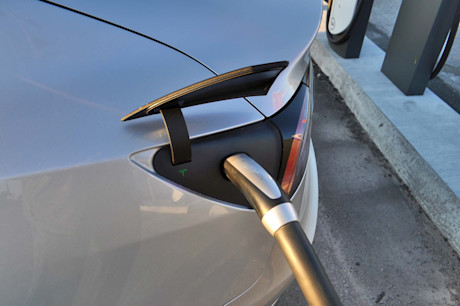 Editorial 2018 tesla model 3 15 mb
