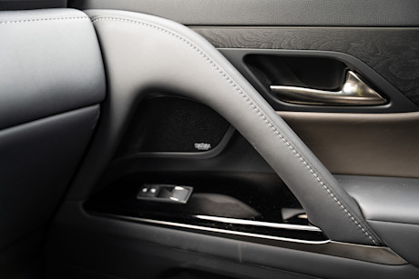 2025 Lexus LX 700h Overtrail+ Review Image