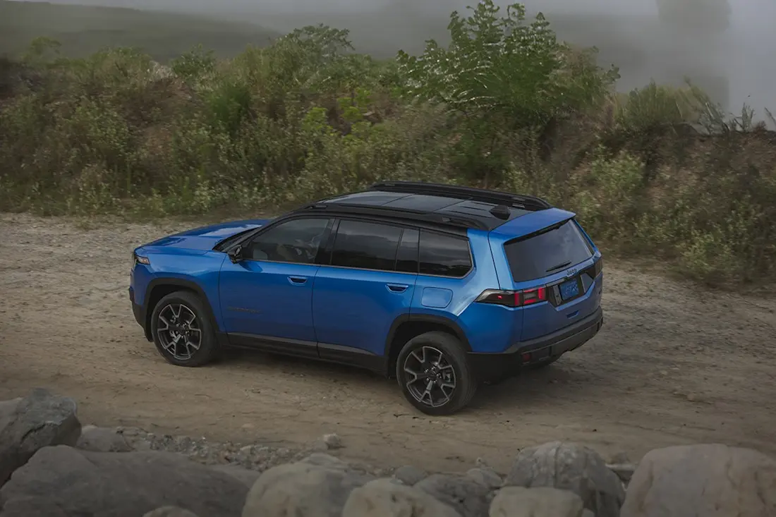 BEBE20250827 Jeep Cherokee 01