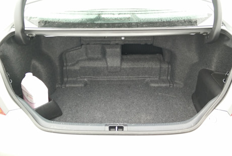 Editorial 2016 toyota camry hybrid jb 7