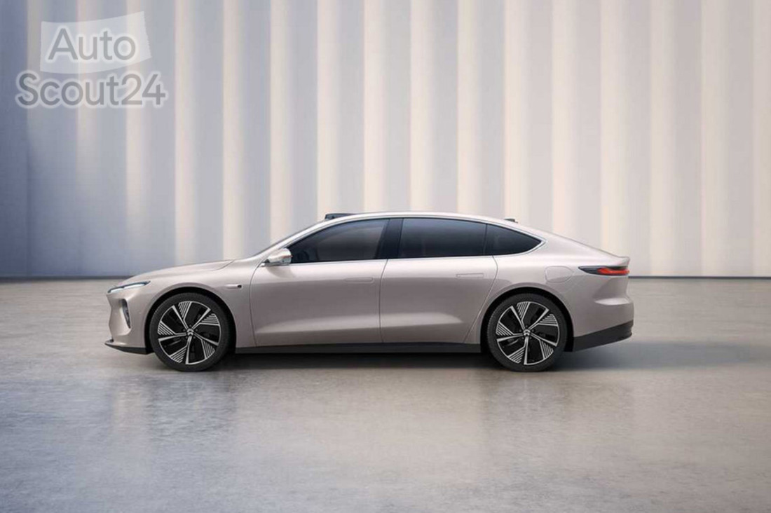 NIO-ET7-3.jpg