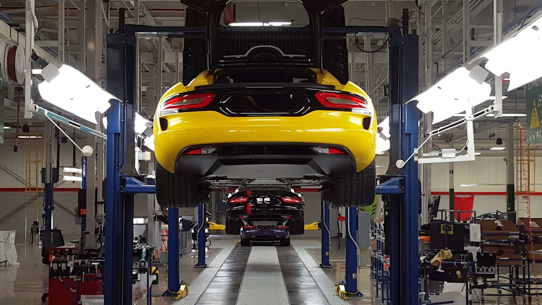 Editorial 02 jp building a dodge viper