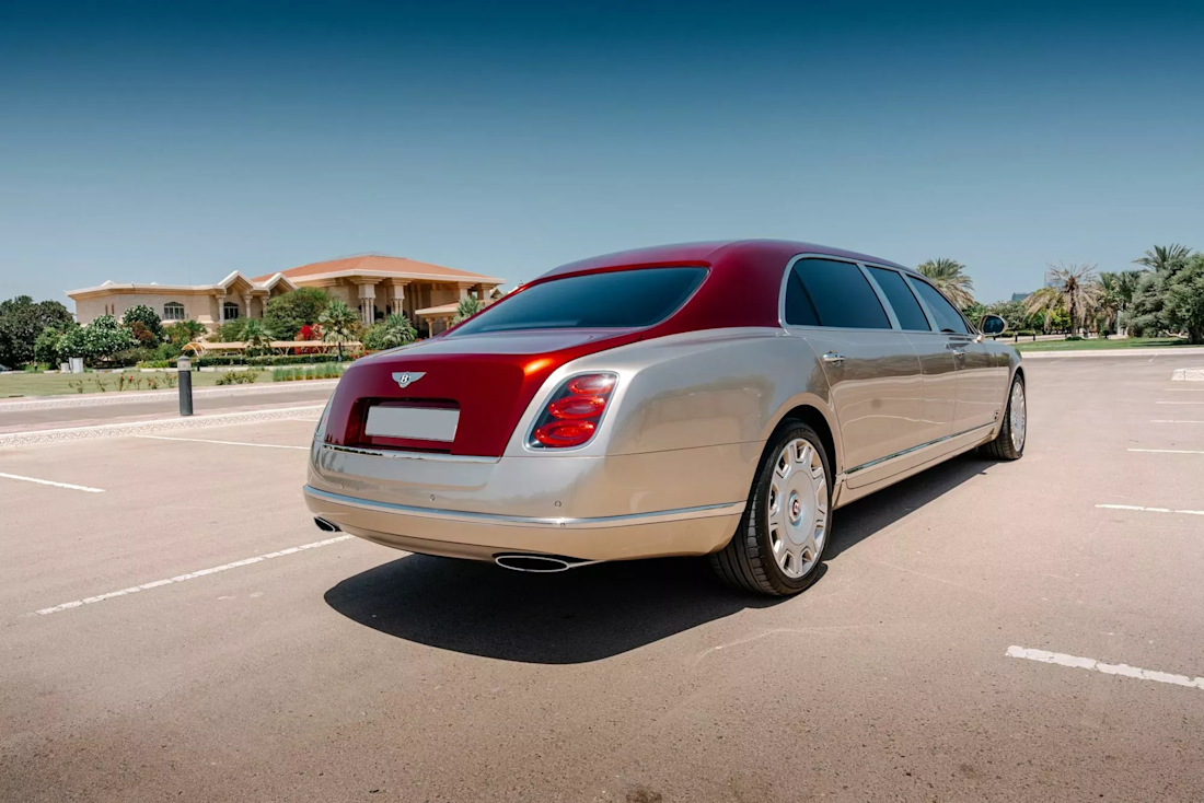 Bentley-Mulsanne-Grand-Limousine (12).jpg