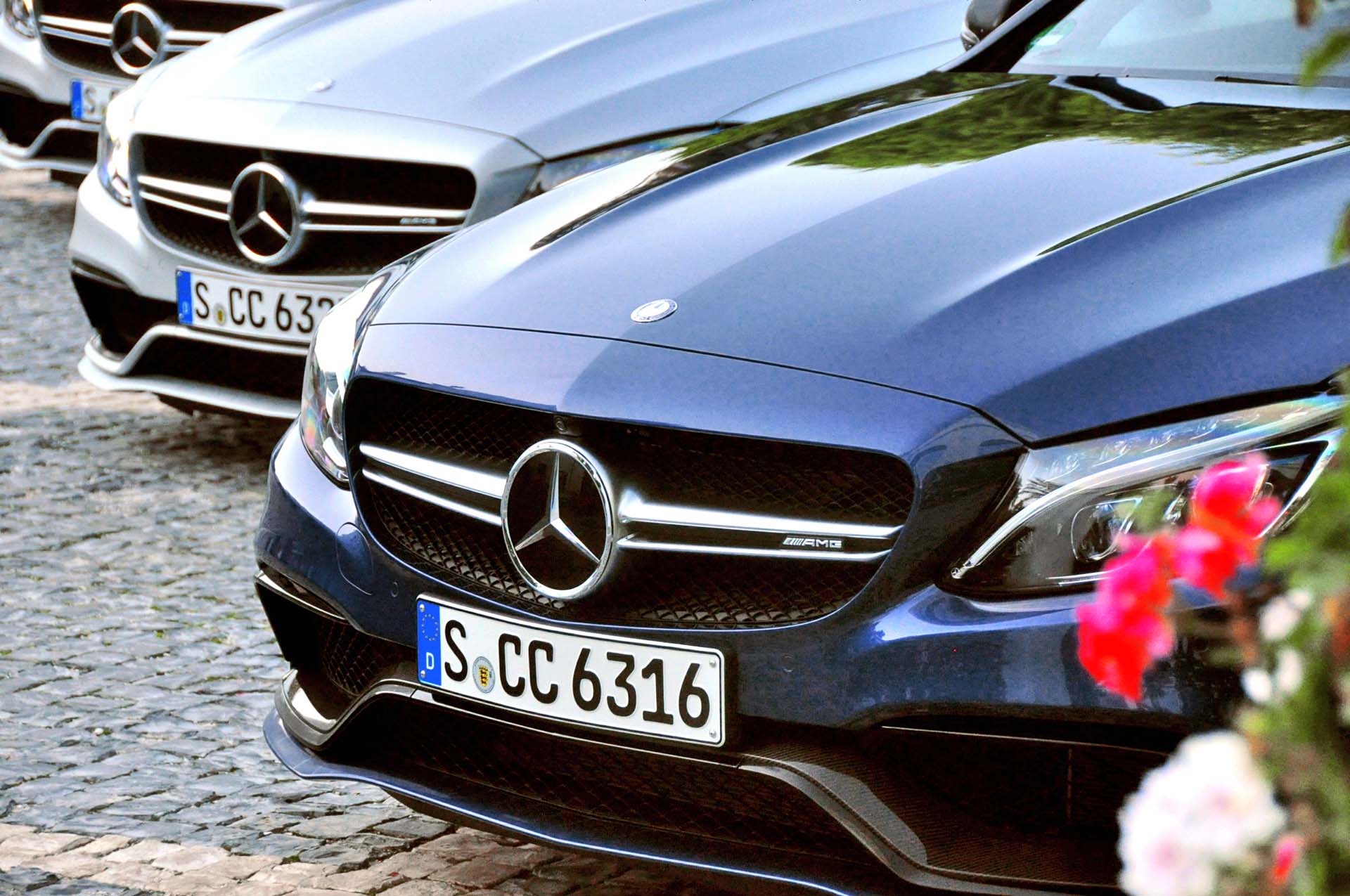 These cars are too photogenic, but they have way more than just a pretty face. The C 63 S gets an electronic limited-slip differential, AMG Speedshift MCT seven-speed transmission, AMG ride control sport suspension with adjustable damping, Active LED lighting that is super effective on twisting roads at night.