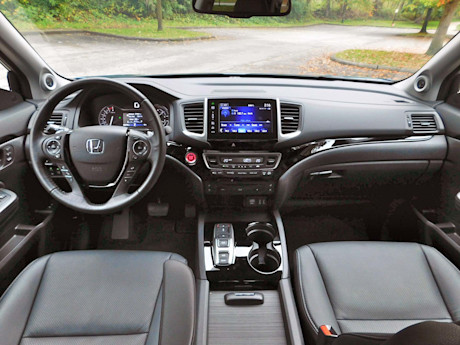 Editorial 2016 honda pilot touring awd sh 22