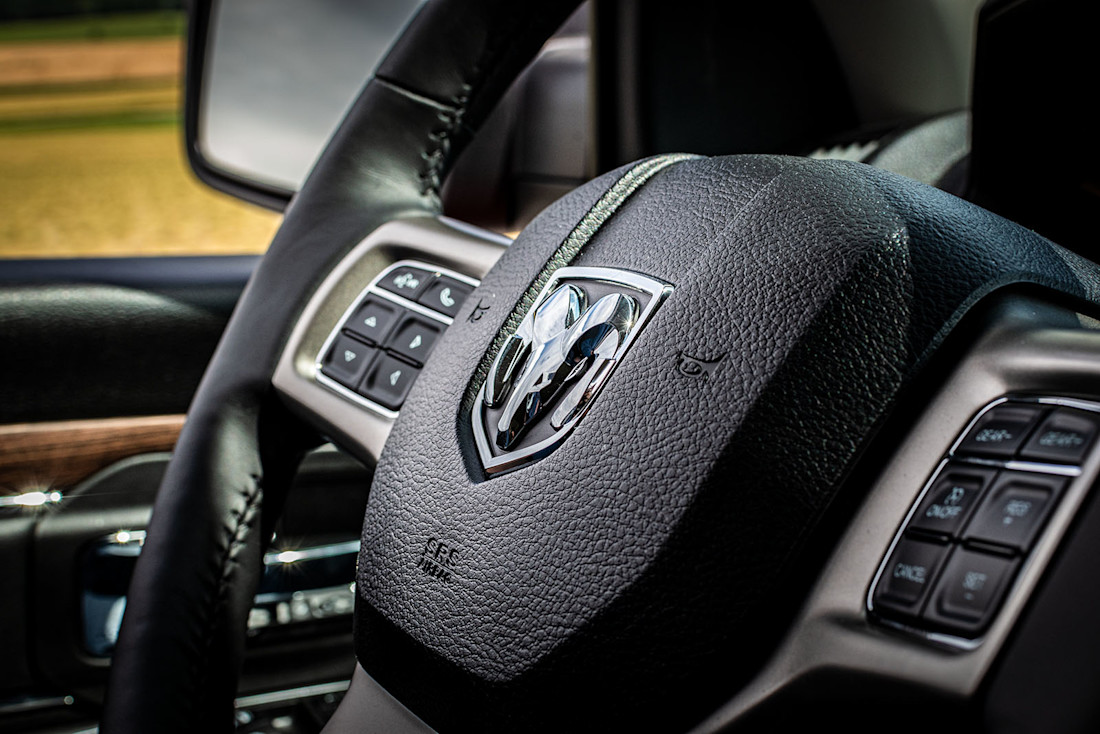 RAM-1500-Classic-Laramie-Steering.jpg