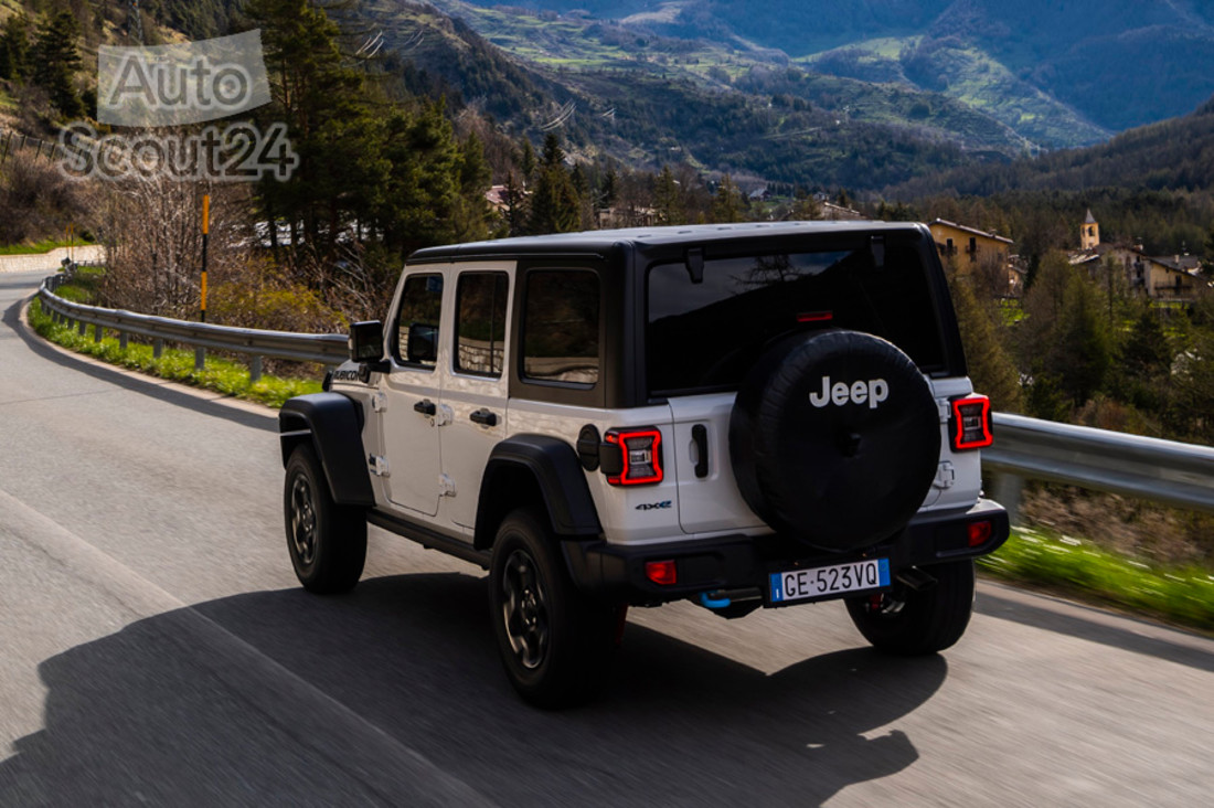 jeep-wrangler-4xe (6).jpg