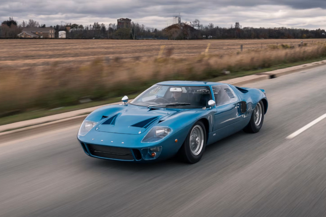 Ford-GT40-MkI-11966-autoscout24 (8).jpg