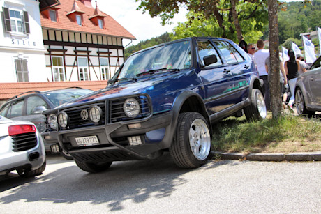 Editorial volkswagen golf country jy 01