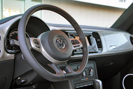 Editorial 2015 volkswagen beetle classic jy 24