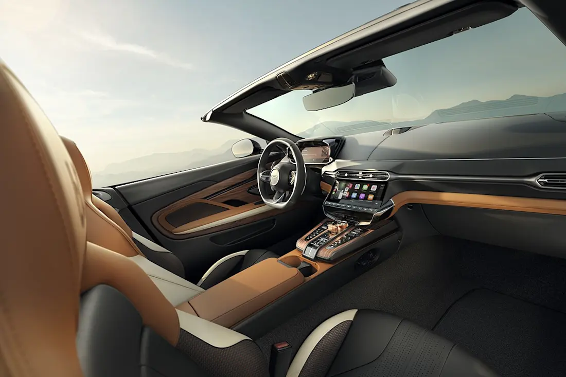 BEBE20250918 Aston Martin 02