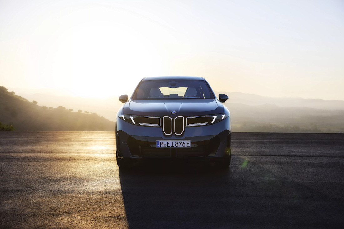 Sizeok-BMW-IX3-2025-2.jpg