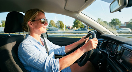 verbranden-in-auto-zon-ar-734094