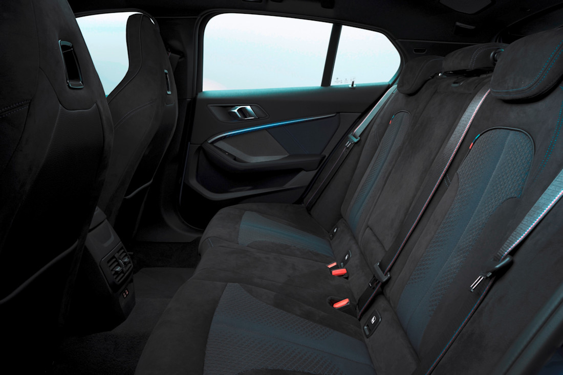 P90349646_highRes_the-all-new-bmw-1-se.jpg