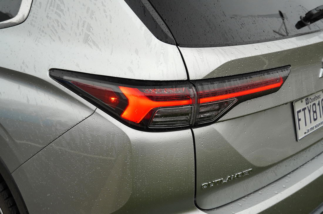 Mitsubishi-Outlander-GT-2026 (21).jpg