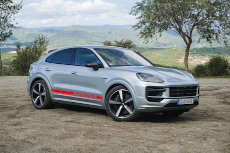Editorial 2024 porsche cayenne turbo e hybrid fd 231023 04 di