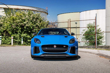 Editorial 2018 jaguar f type svr coupe 01 bm