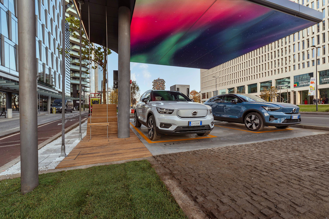 Ricarica ultrafast nel centro di Milano, inaugurata al stazione Volvo Recharge