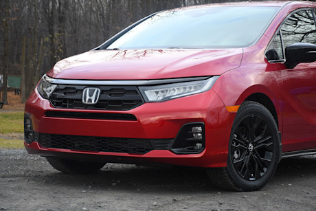 Honda Odyssey Black Edition 2025 : essai routier Body Image