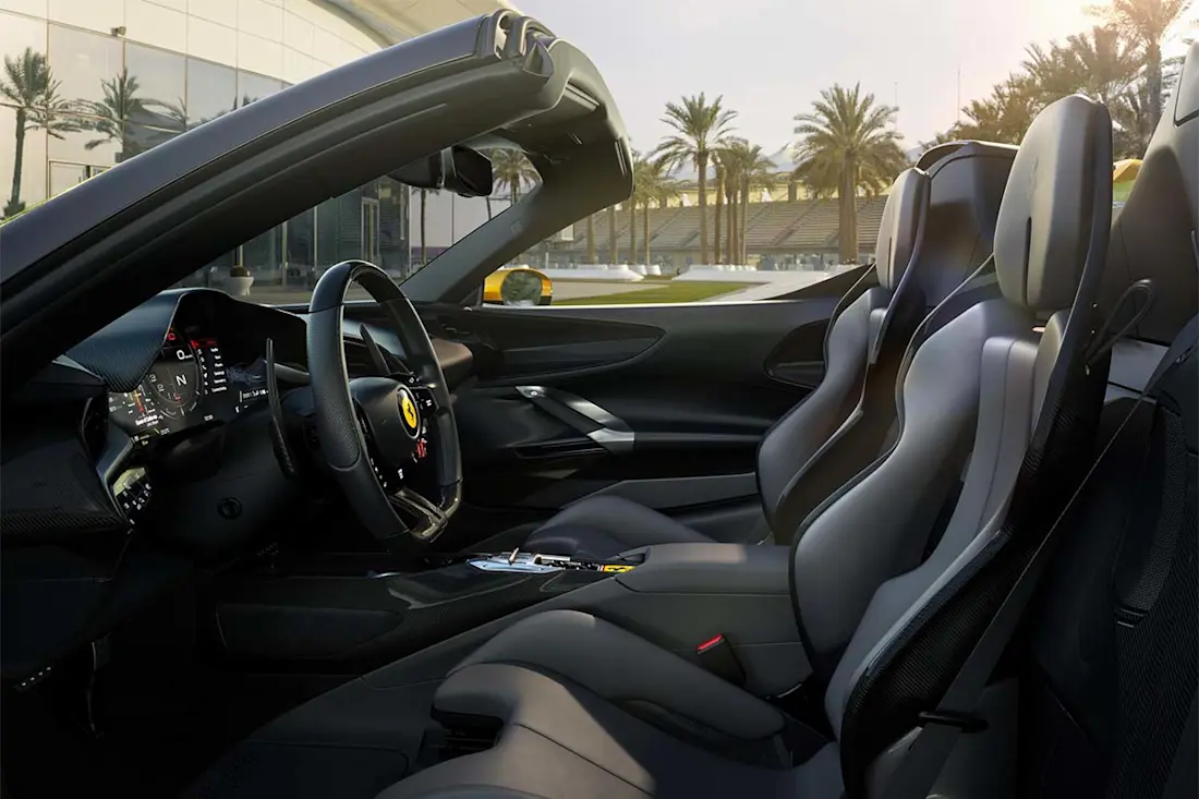 AS24 Ferrari interieur AS24 Ferrari interieur