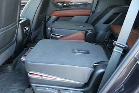 Editorial 2024 gmc yukon denali ultimate 36