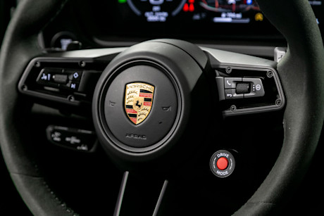 Editorial 2024 porsche cayenne 26 jw