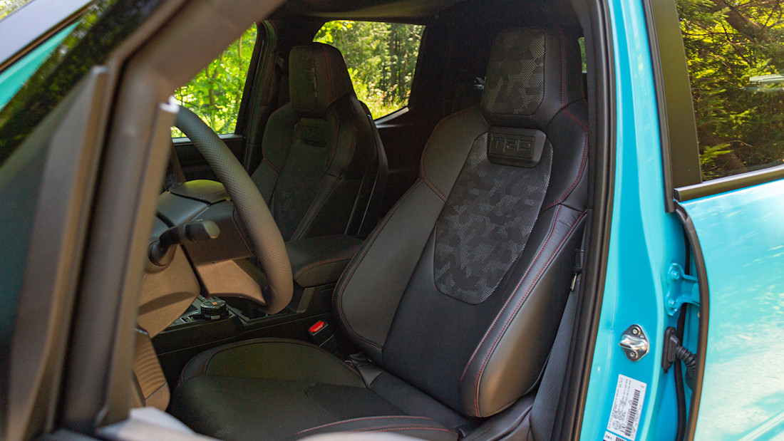 2026 Ford Ranger Raptor v Toyota Tacoma TRD Pro - Comp - KP - 261009 - 45.jpg