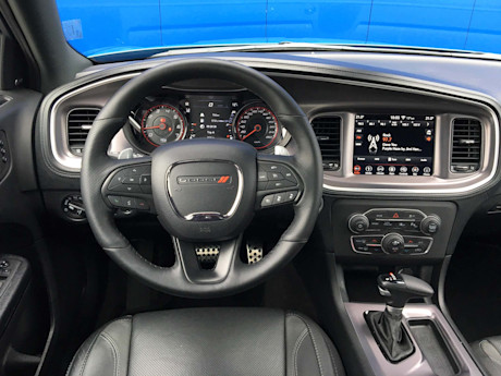 Essai routier : Dodge Charger SXT AWD 2019 Body Image