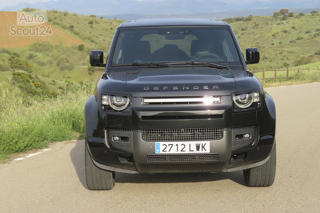 4_land_rover_defender_110_V8.JPG