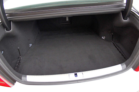 Editorial 2017 genesis g90 33t 16 dh