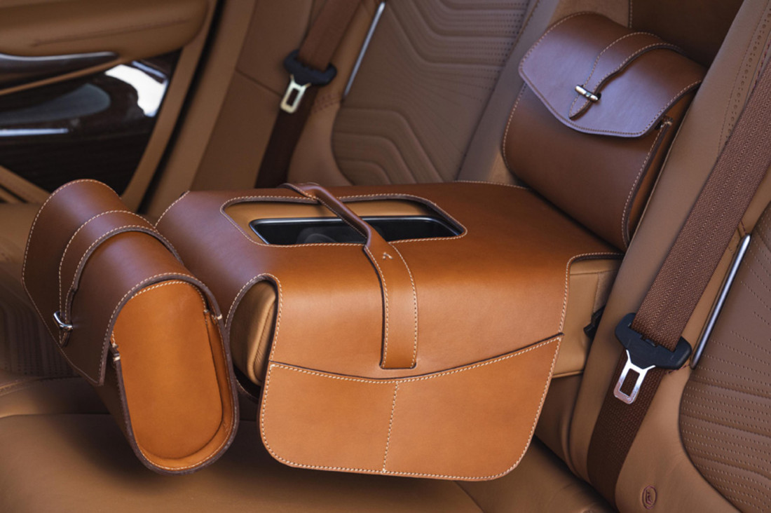 Aston Martin DBX Saddle Bag.jpg