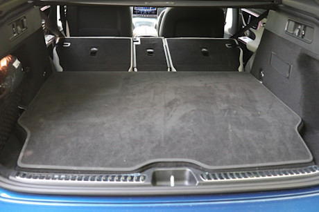2025 Mercedes-Benz GLC 350e Review Body Image