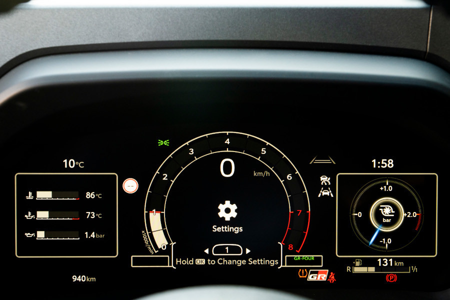 interior-toyota-gr-yaris-2024 (2).jpg