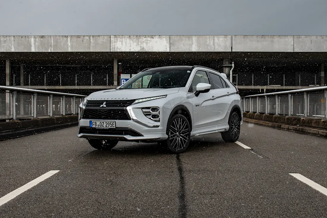 Mitsubishi-Eclipse-Cross-Plug-in-Hybrid-Hero Mitsubishi-Eclipse-Cross-Plug-in-Hybrid-Hero