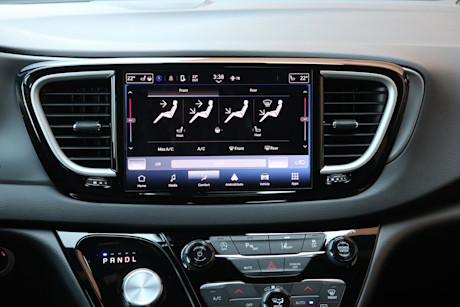 2025 Chrysler Grand Caravan Review Image