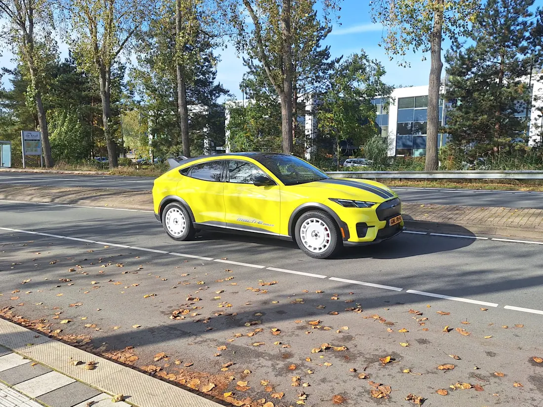 bij-ford-hoef-je-je-handen-niet-meer-aan-het-stuur-te-houden-2024-02 bij-ford-hoef-je-je-handen-niet-meer-aan-het-stuur-te-houden-2024-02