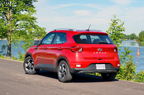 Editorial 2023 hyundai venue ultimate td fr 230801 04 va