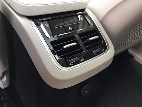 Volvo XC90 Recharge Inscription Expression 2021 : essai routier Image