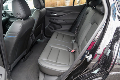 Editorial 2024 buick envista st td 240206 17 jm