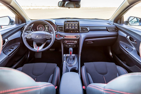 Editorial 2019 hyundai veloster 9