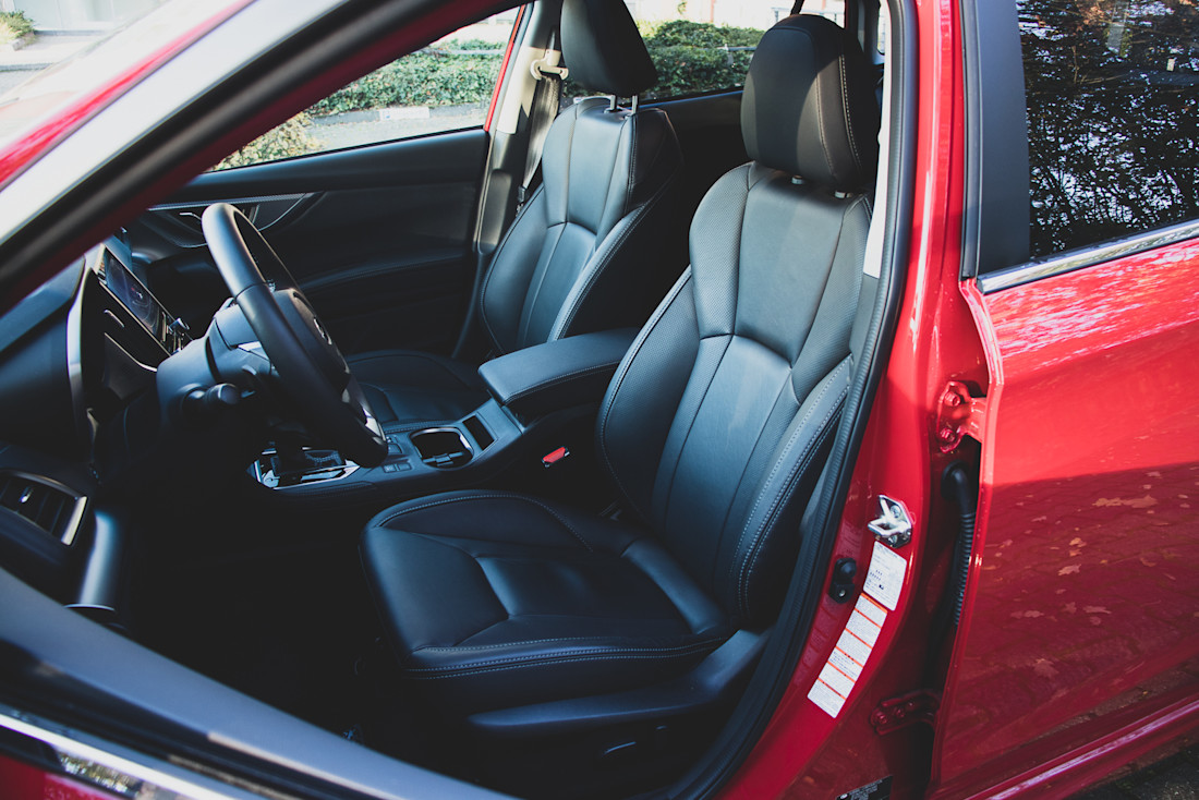 subaru-impreza-interieur