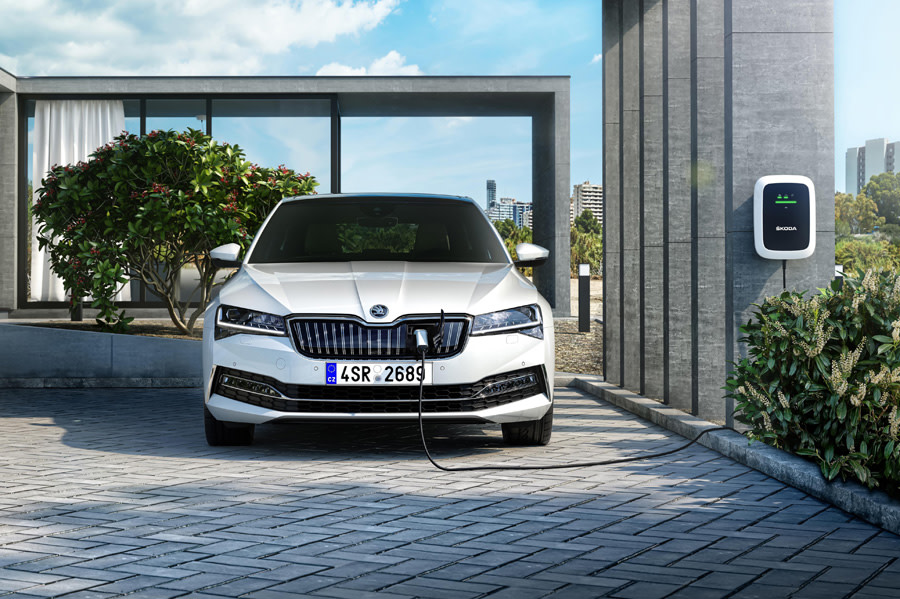 02_superb_iv.jpg