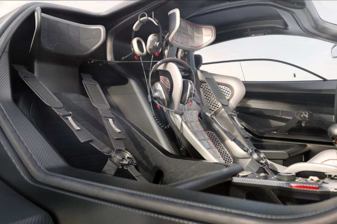Gordon_Murray-S1_LM-interior3.jpg